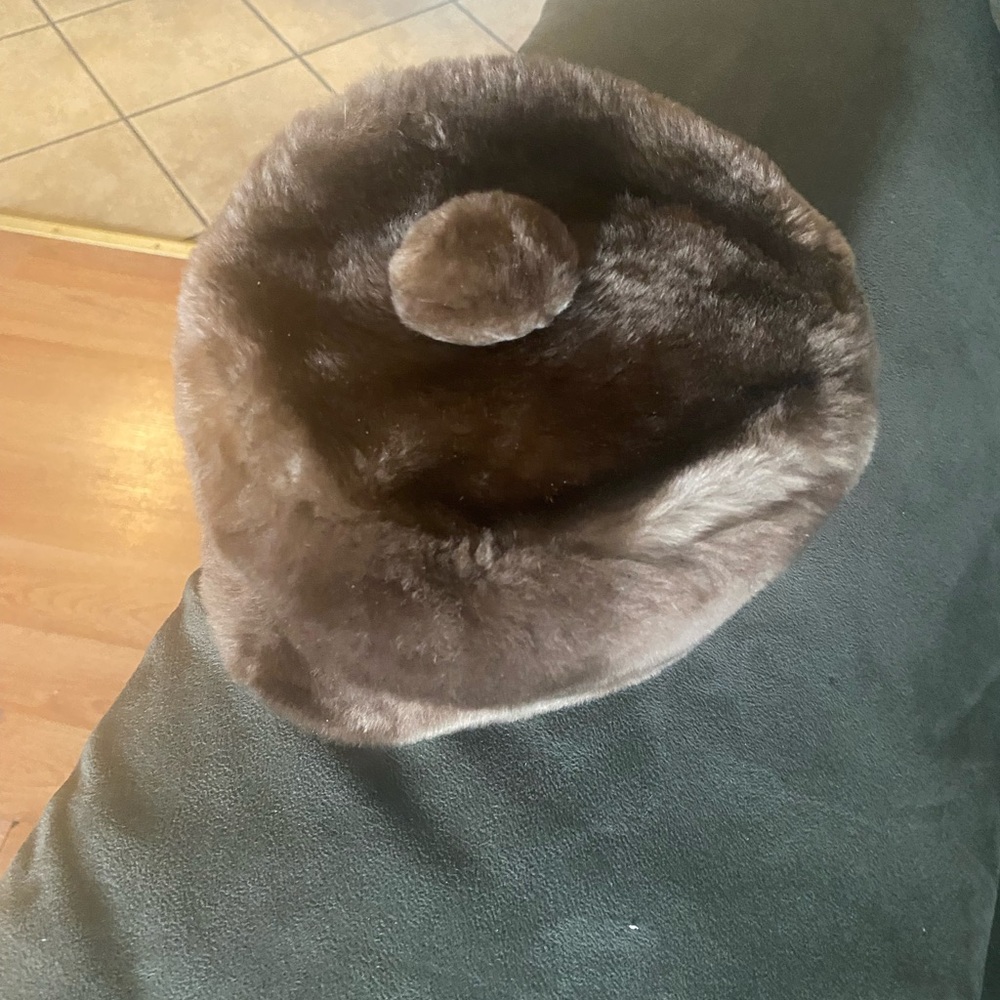 Brown Mink Bell Hop Hat (Short Hairs)